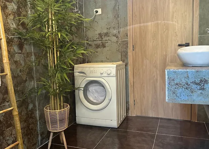 Gjonis House Appartement *